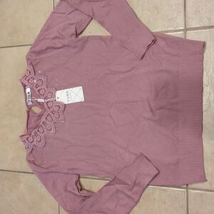 Yuna Lightweight Dusty Rose Sweater Size Small NWT